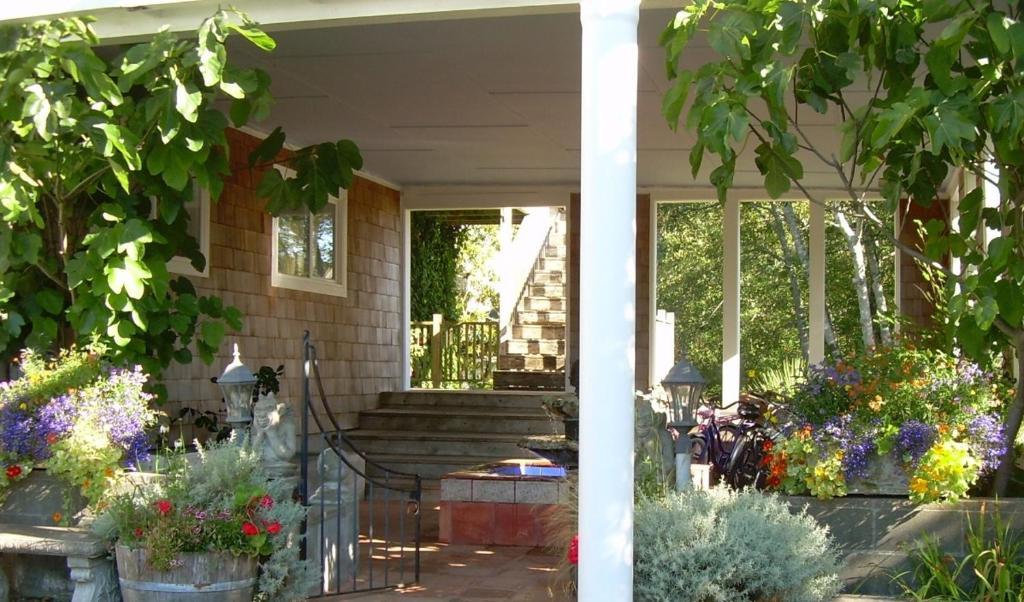 Salmonberry Inn & Beach House Линкольн-Сити Экстерьер фото